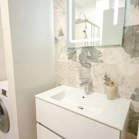 Apartment On *