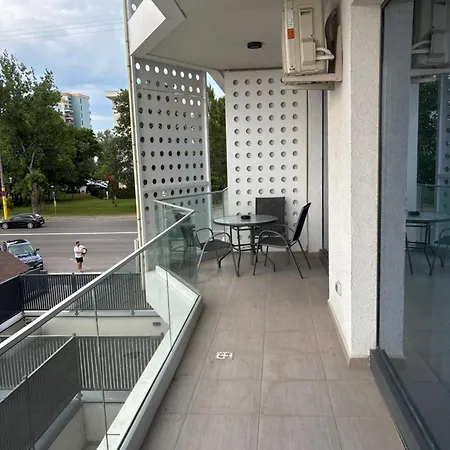 On * Mamaia