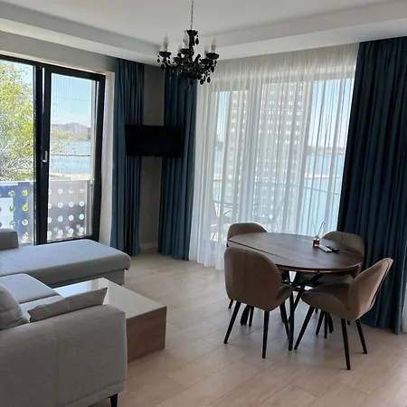 Apartment On *
